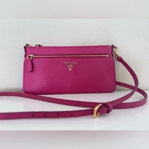 🚨Final Price🚨 AUTH PRADA Saffiano crossbody with COA
